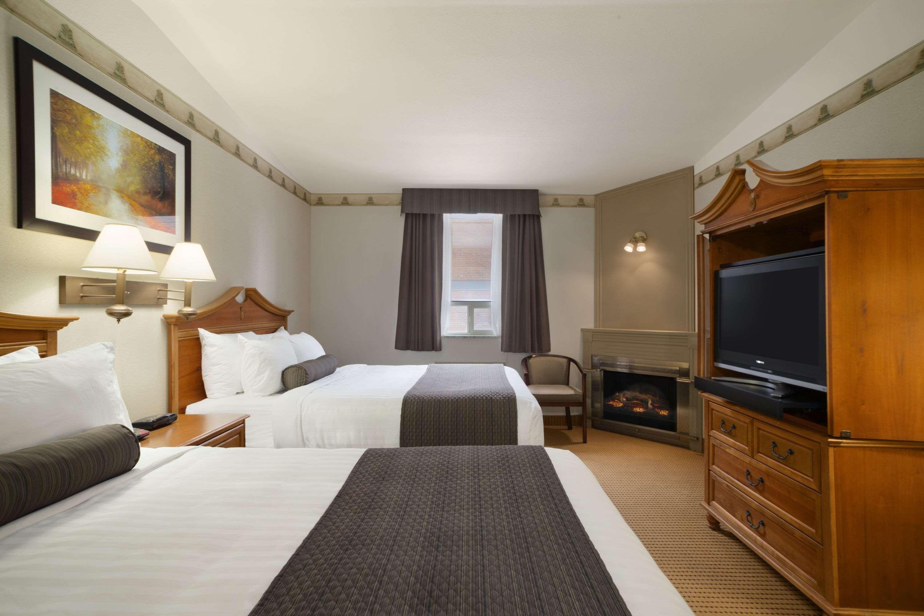 Days Inn & Suites By Wyndham Sault Ste. Marie On Eksteriør bilde