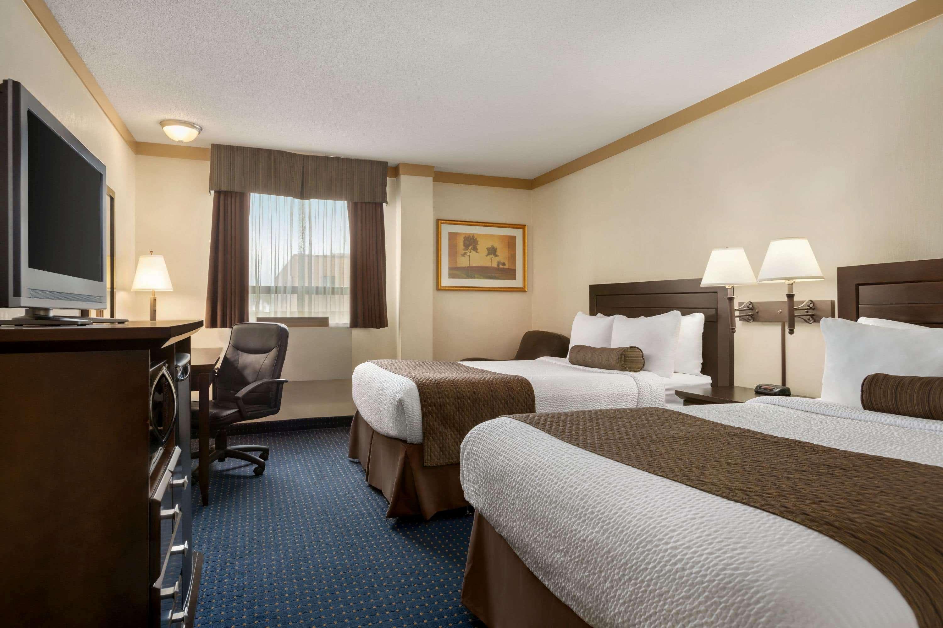 Days Inn & Suites By Wyndham Sault Ste. Marie On Eksteriør bilde