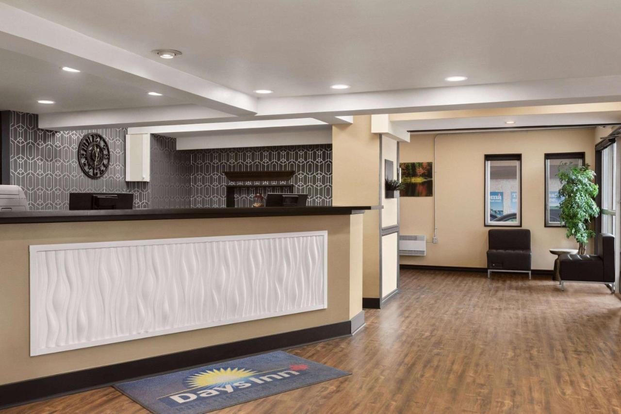 Days Inn & Suites By Wyndham Sault Ste. Marie On Eksteriør bilde